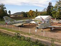 PA280524